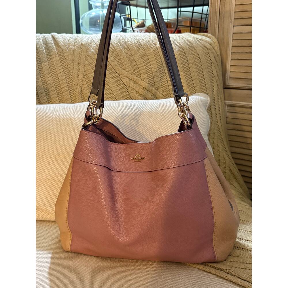 Coach Lexy Shoulder Bag in Colorblock Pebble Leather F31992 Rose/peach/taupe